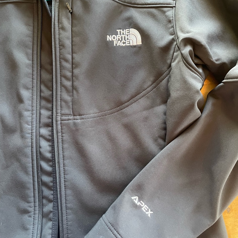 The North Face Apex Bionic Softshell Jacket Black… - image 2